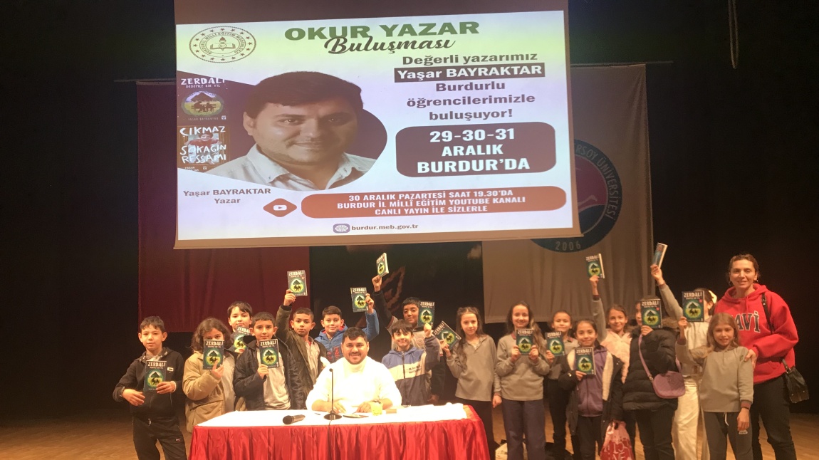 Okur-Yazar Buluşmasına Katıldık.